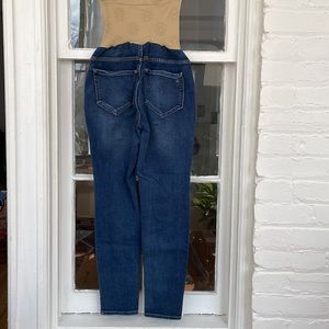 Jessica Simpson maternity blue jeans